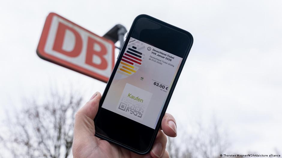 ألمانيا ترفع سعر بطاقة Deutschlandticket إلى 66.80 يورو شهريًا اعتبارًا من 2027