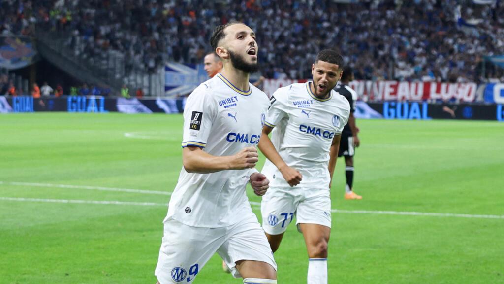 مرسيليا يفتتح الدوري الفرنسي الأول بفوز ساحق على ستراسبورغ