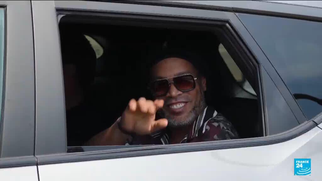 رونالدينيو يعود للساحة في محاولة لتحقيق الهدف رقم 300