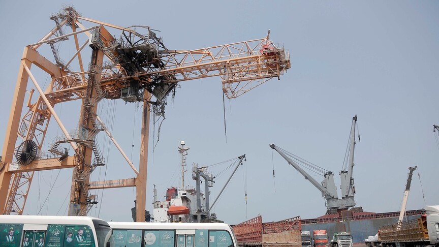 Houthis bomb Yemen’s Mokha port near Bab al-Mandeb Strait