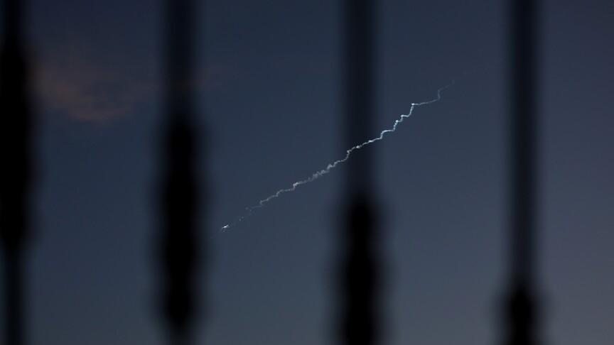 الحكومة اليمنية تسقط طائرة درون حوثية وتحطم قارب ملغوم